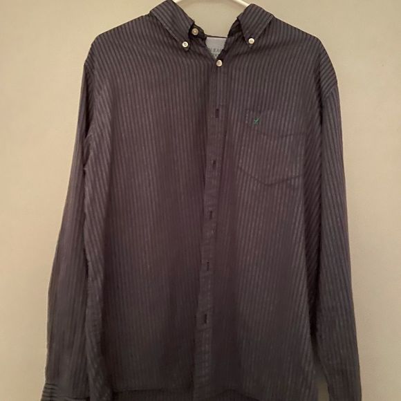 American Eagle Men’s long sleeve button down. Black with gray stripes. Large - Picture 1 of 5